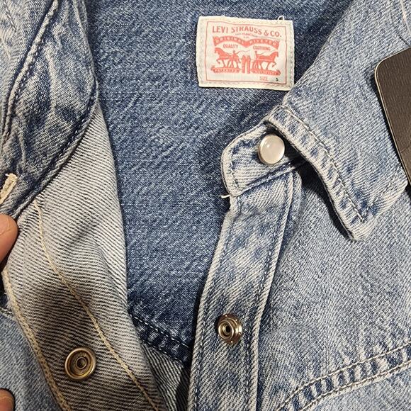 Levi's denim one piece dress size small W40''x35'' - Picture 9 of 9